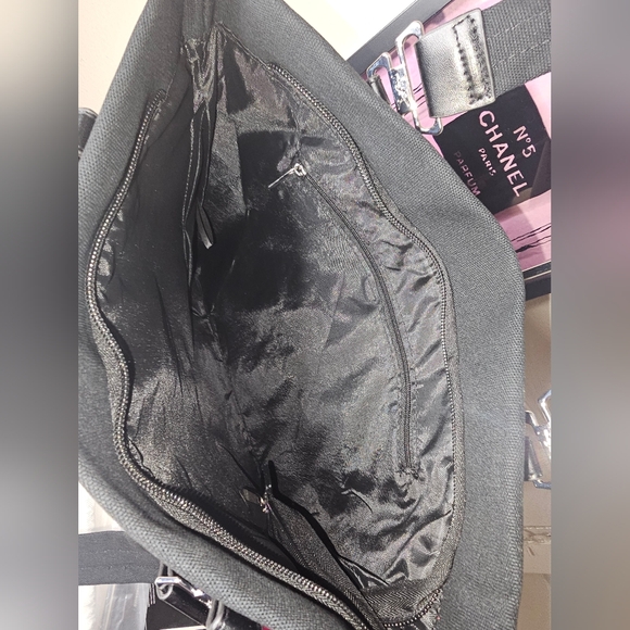 YSL Parfums GWP Cabas Adorable Black Tote! NWT - Picture 5 of 10